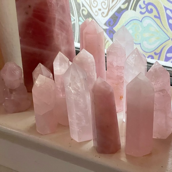 Natural rose quartz towers - Picture 7 of 8